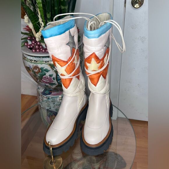 Montrose Puffer Boots  - Picture 3 of 7